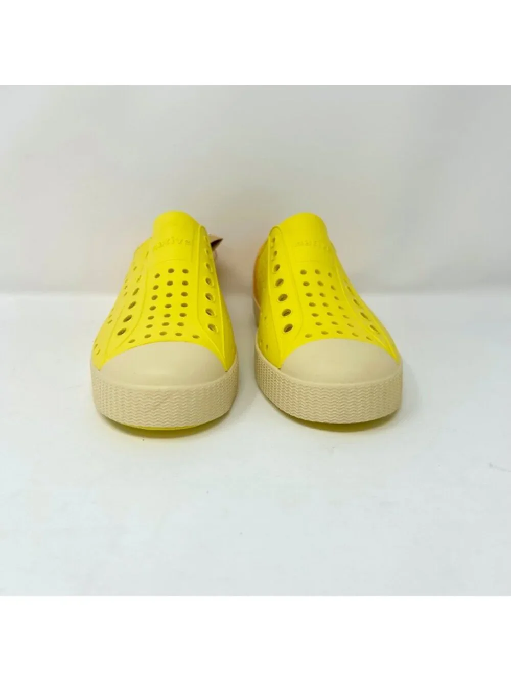 Native Jefferson Block Slip-On Sneakers Girls Little Kids Size 1 Lightweight EVA